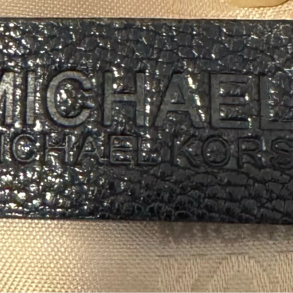 Michael Kors McGraw Slim Leather Satchel in Black with Gold Hardware! GUC!! - Picture 6 of 9